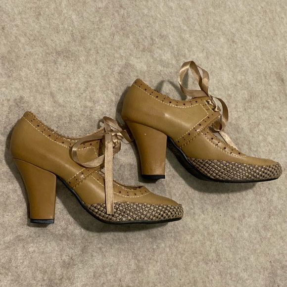 Cute Ribbon Heels - Picture 5 of 16